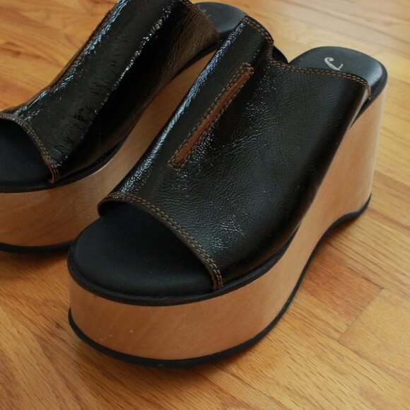 NWOT Free People Gabriela Leather Wood Clogs Black Tan Size 8 - Picture 4 of 11